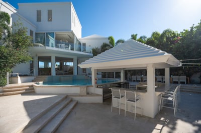 Luxury Villa Photo #22