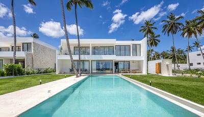 Luxury Villa Photo #3