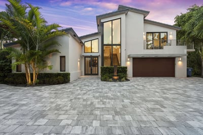 Luxury Villa Photo #11