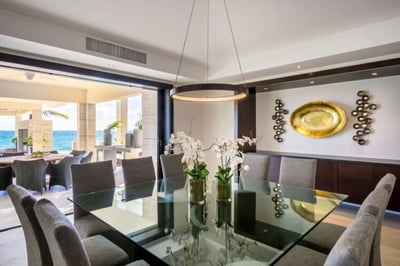 Luxury Villa Photo #15