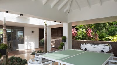 Luxury Villa Photo #22