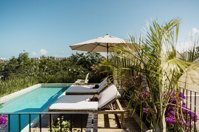 Luxury Villa Photo #4