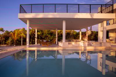 Luxury Villa Photo #10