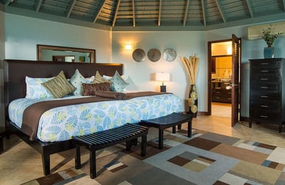 Luxury Villa Photo #16