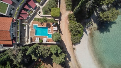 Luxury Villa Photo #2