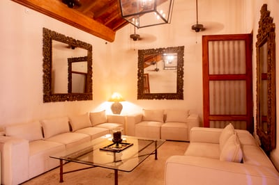 Luxury Villa Photo #14