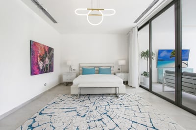 Luxury Villa Photo #42