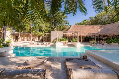 Luxury Villa Photo #8