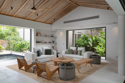 Luxury Villa Photo #18