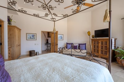 Luxury Villa Photo #63