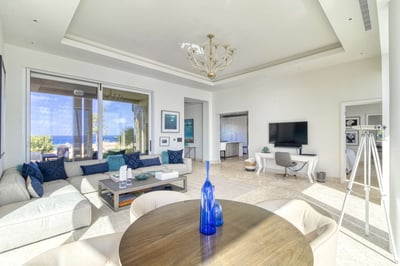 Luxury Villa Photo #11
