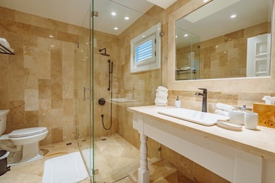 Tortuga D9 - Newly renovated golf villa located just steps from private beach