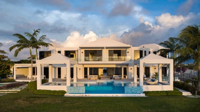 Luxury Villa Photo #15