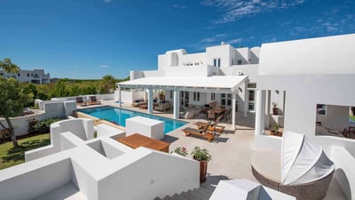 Luxury Villa Photo #2