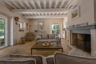 Luxury Villa Photo #16