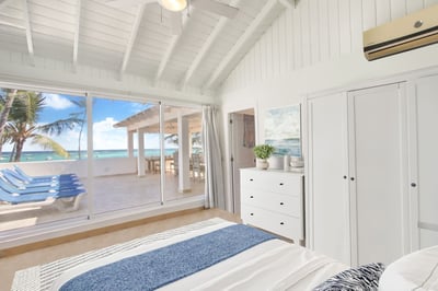 Luxury Villa Photo #15
