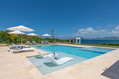 Luxury Villa Photo #11