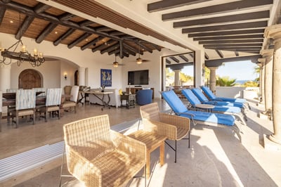 Luxury Villa Photo #13