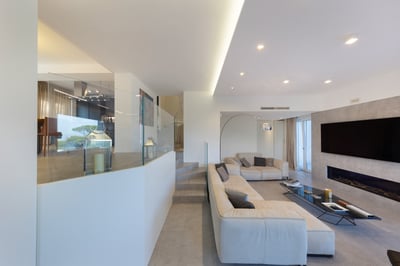 Luxury Villa Photo #15