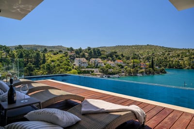 Luxury Villa Photo #5