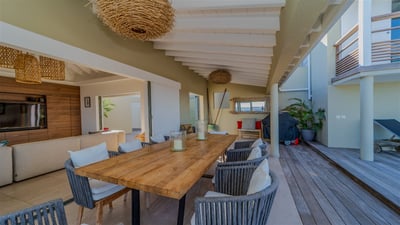 Luxury Villa Photo #15