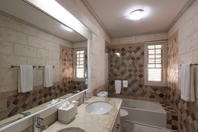 Luxury Villa Photo #15
