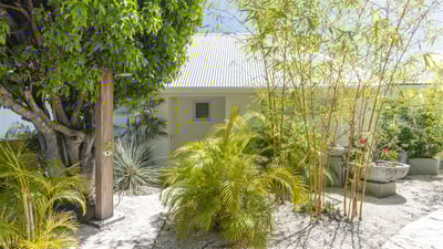 Luxury Villa Photo #17