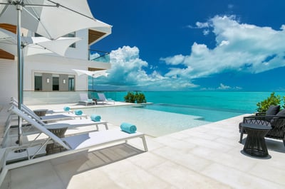 Luxury Villa Photo #13