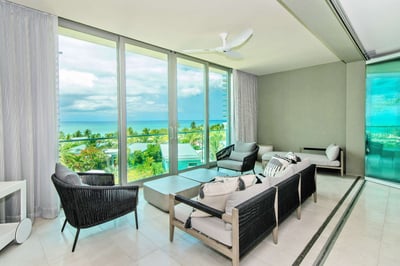 Luxury Villa Photo #17