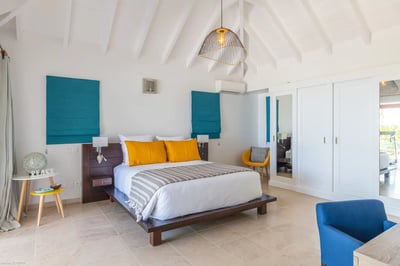Luxury Villa Photo #29