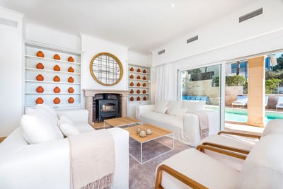 Luxury Villa Photo #13