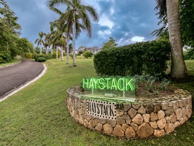 Luxury Villa Photo #36