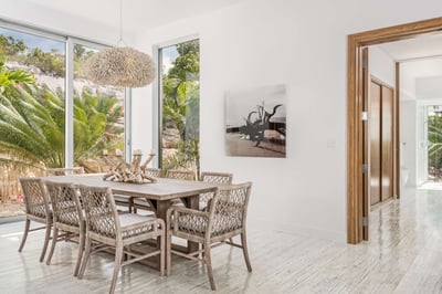 Luxury Villa Photo #19