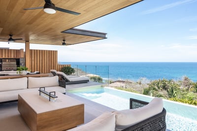 Luxury Villa Photo #7
