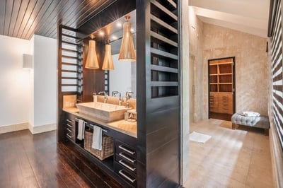 Luxury Villa Photo #27