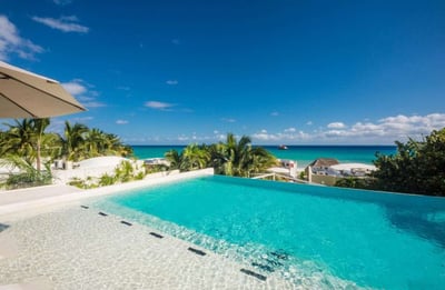 Luxury Villa Photo #4
