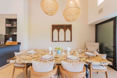 Luxury Villa Photo #11