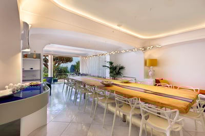 Luxury Villa Photo #15