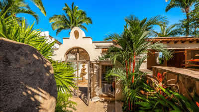 Luxury Villa Photo #23