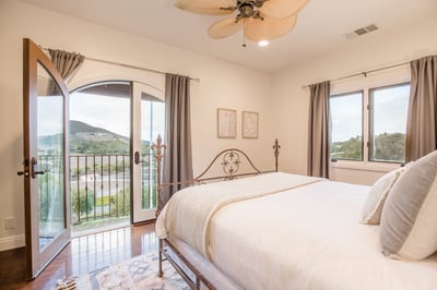 Luxury Villa Photo #22