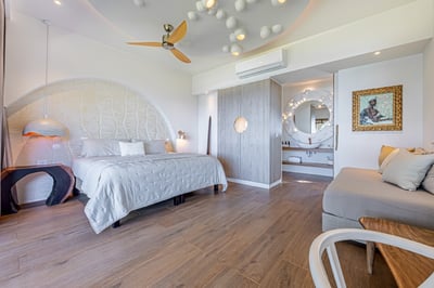 Luxury Villa Photo #35