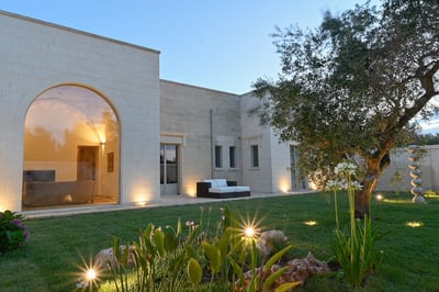Luxury Villa Photo #12
