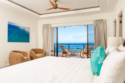 Luxury Villa Photo #25