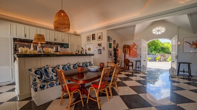 Luxury Villa Photo #24