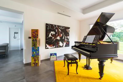 Luxury Villa Photo #26