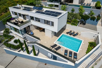 Luxury Villa Photo #63