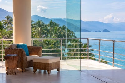 Luxury Villa Photo #18
