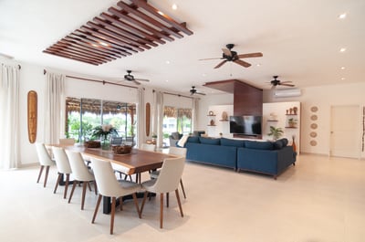 Luxury Villa Photo #16