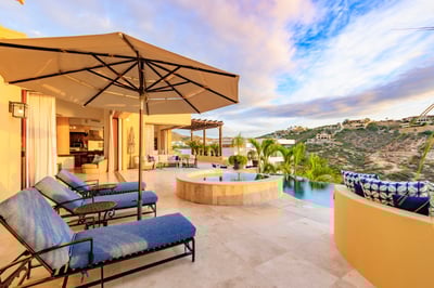 Luxury Villa Photo #2