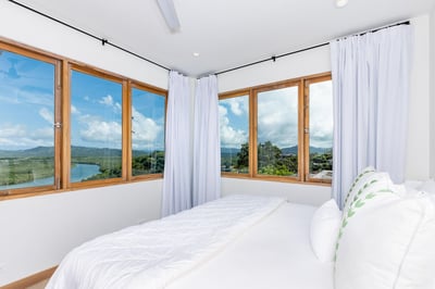 Luxury Villa Photo #25